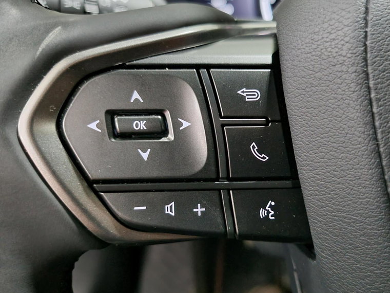 Vehicle Image 32
