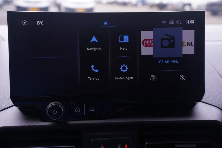 Vehicle Image 33