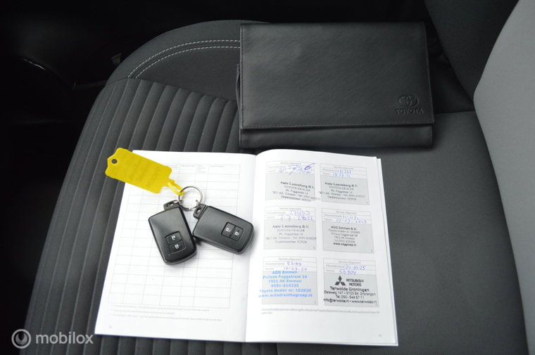 Vehicle Image 8