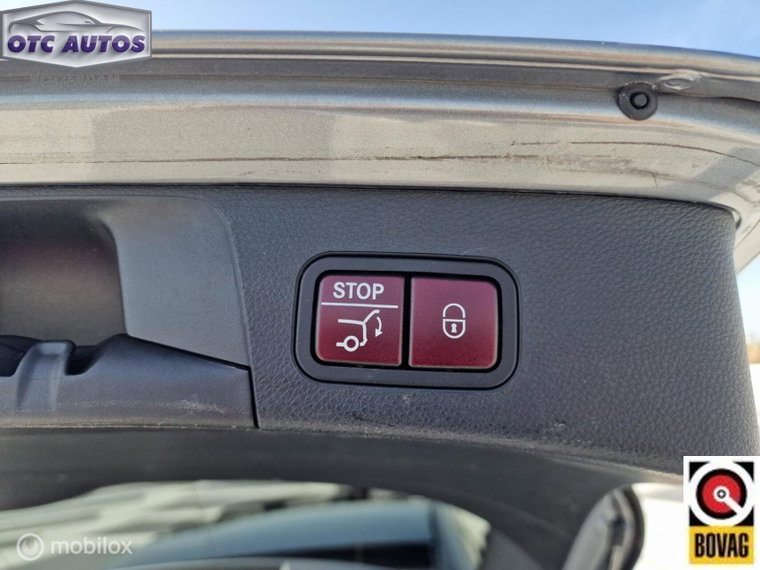 Vehicle Image 28