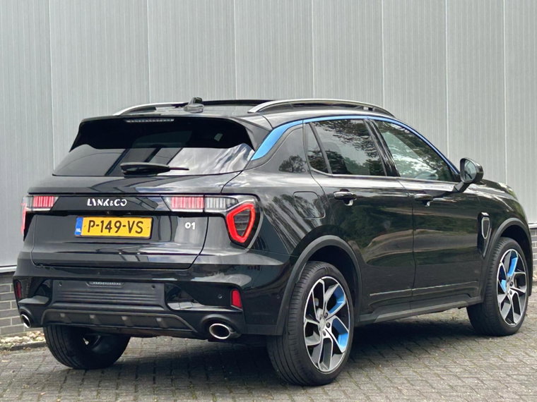 Vehicle Image 10