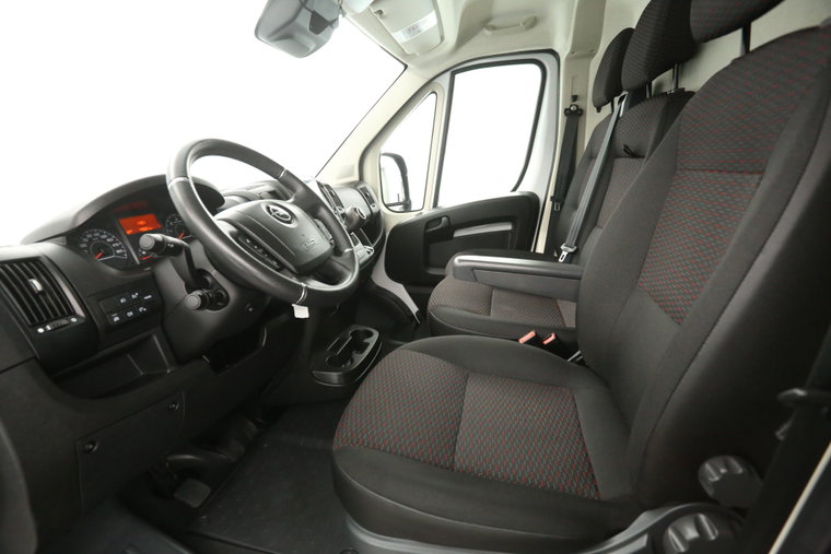 Vehicle Image 22