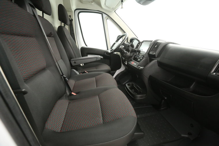 Vehicle Image 23