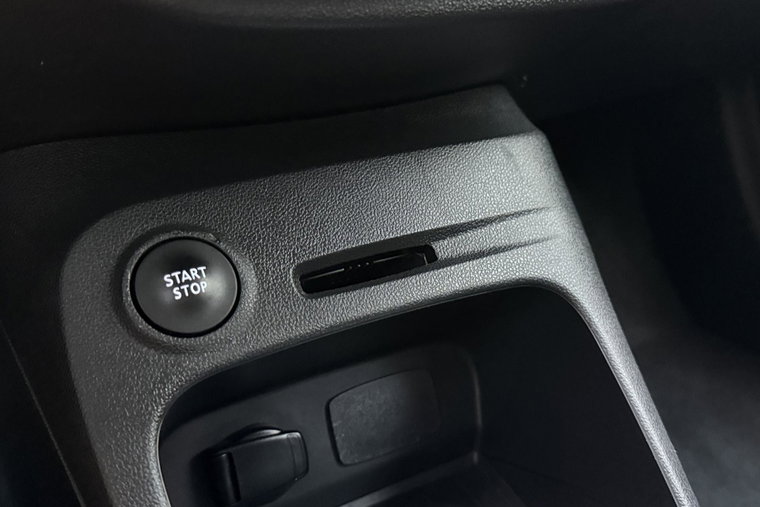 Vehicle Image 27