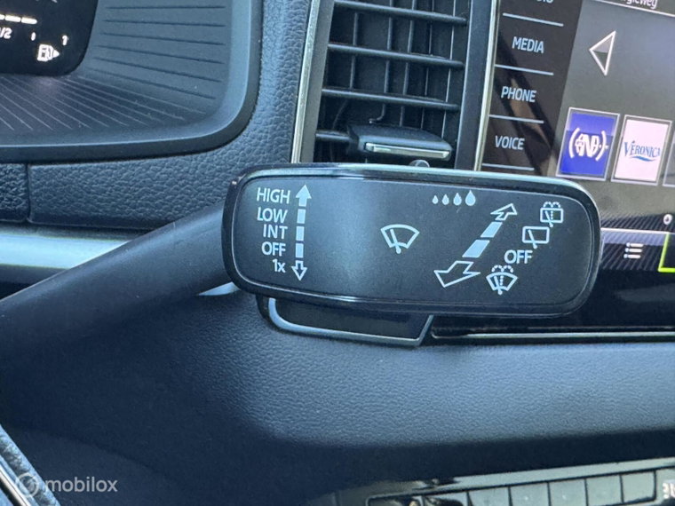 Vehicle Image 38