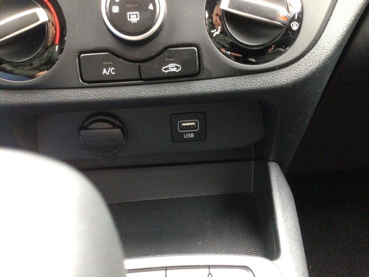 Vehicle Image 27