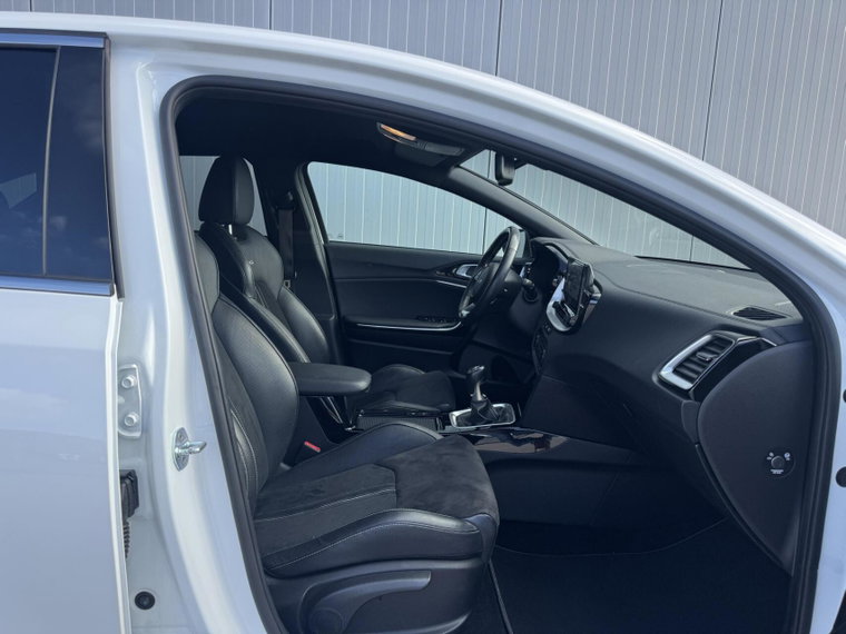 Vehicle Image 45