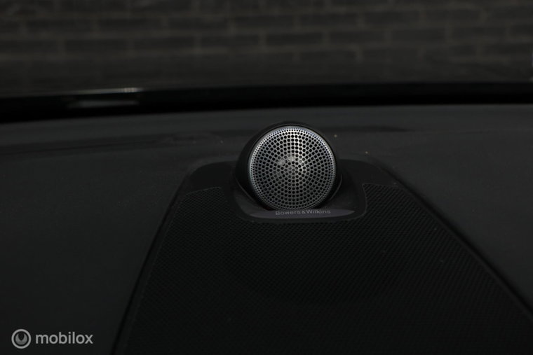 Vehicle Image 28