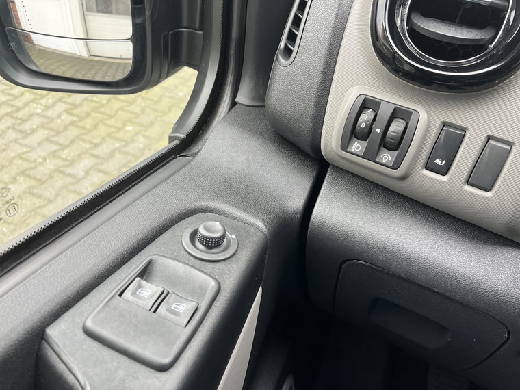 Vehicle Image 33