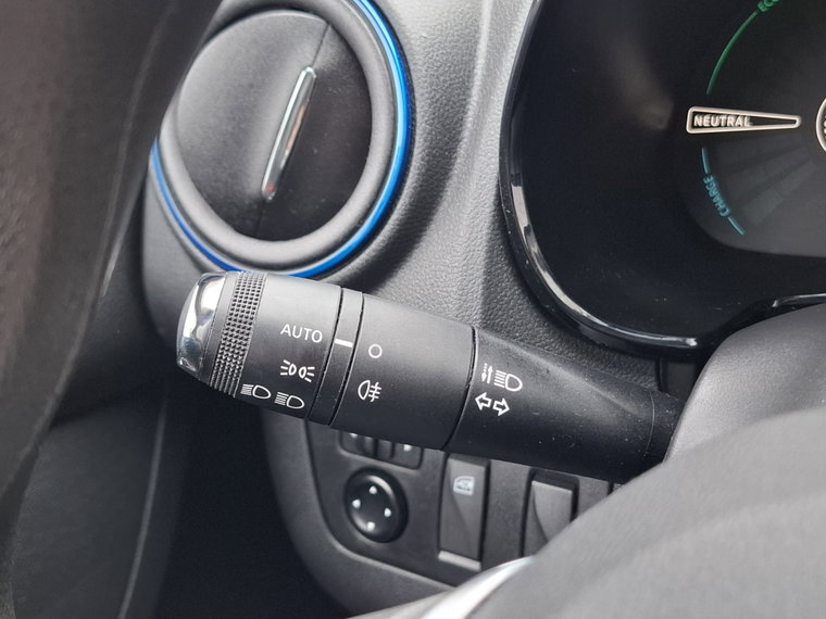 Vehicle Image 23