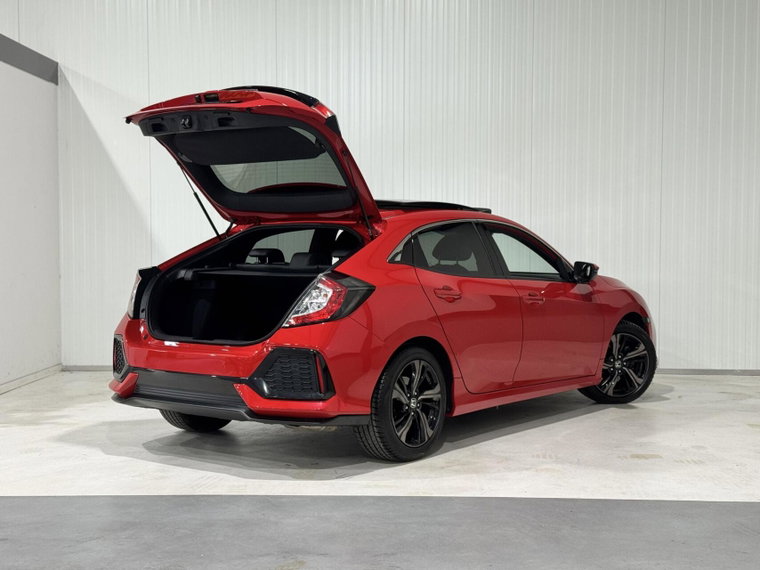 Vehicle Image 15