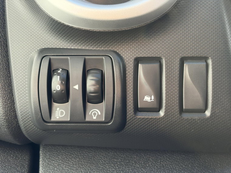 Vehicle Image 32