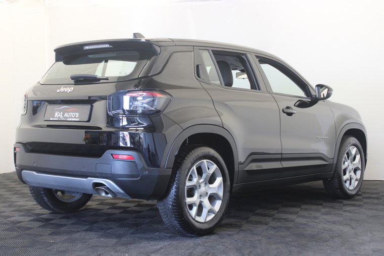 Vehicle Image 8