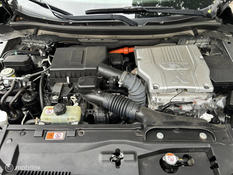 Vehicle Image 17