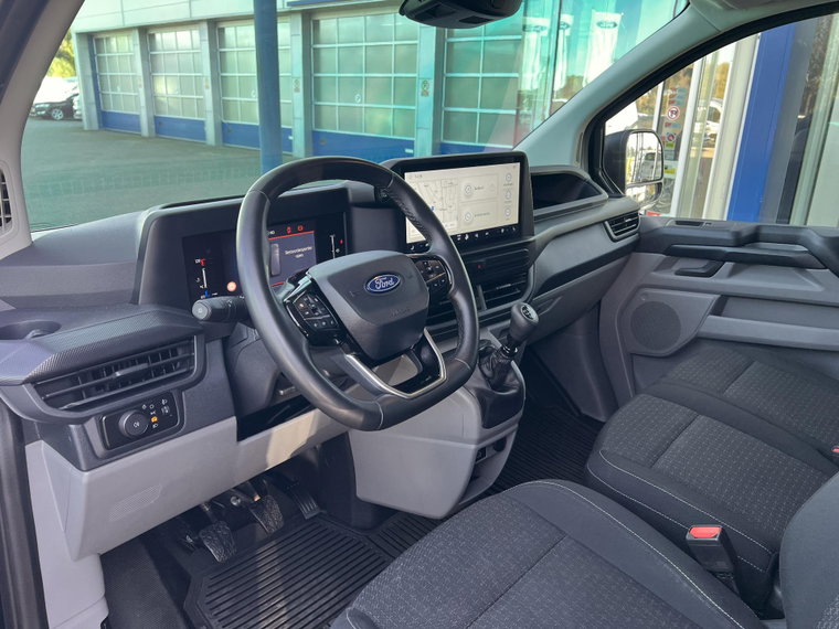 Vehicle Image 22