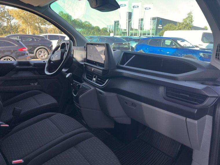Vehicle Image 23