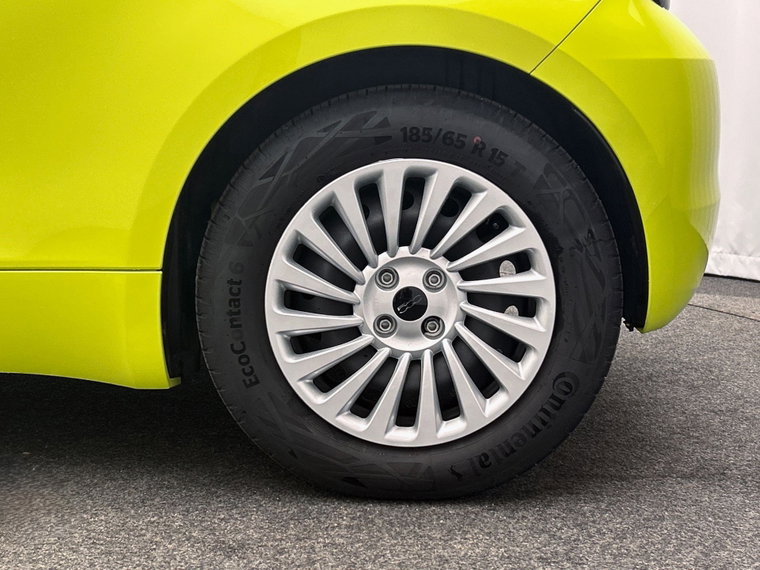 Vehicle Image 36