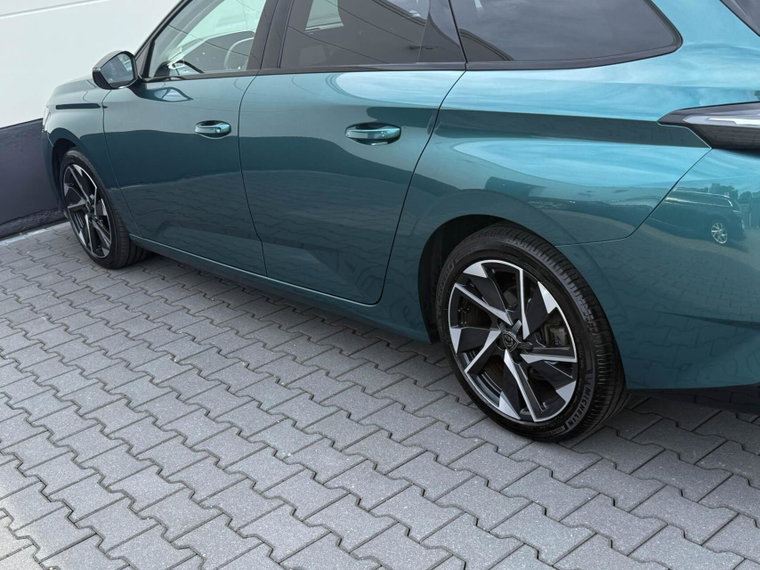 Vehicle Image 30
