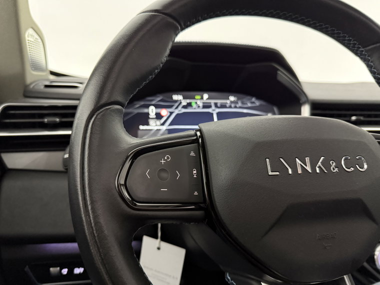 Vehicle Image 25