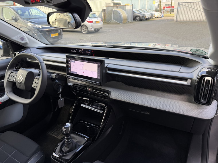Vehicle Image 27