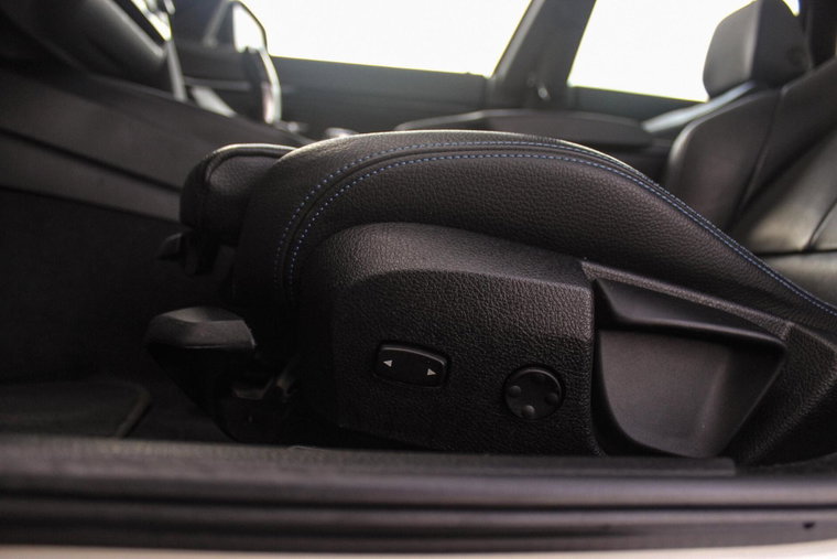 Vehicle Image 39