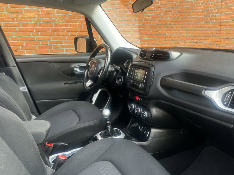Vehicle Image 23