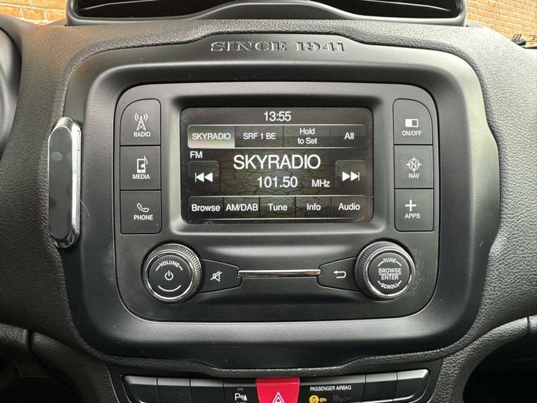 Vehicle Image 28