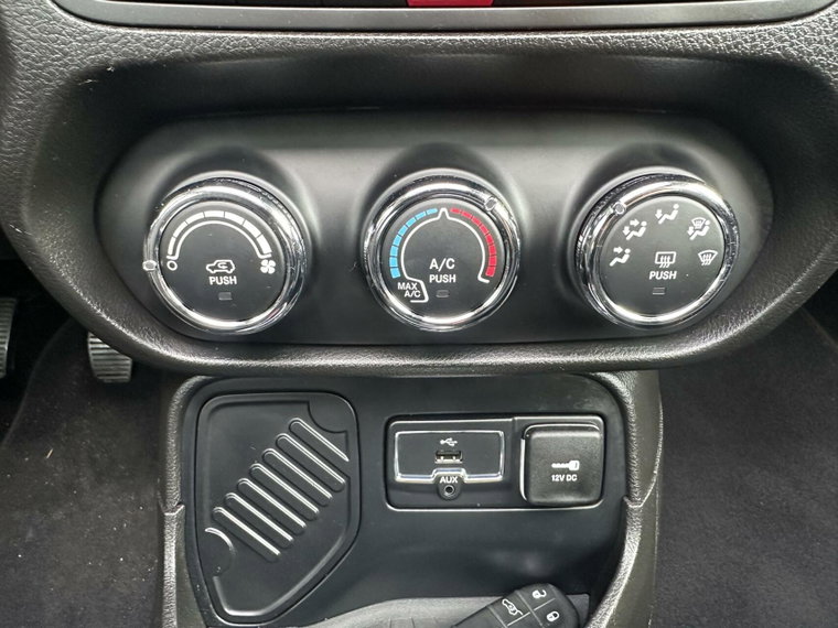 Vehicle Image 37