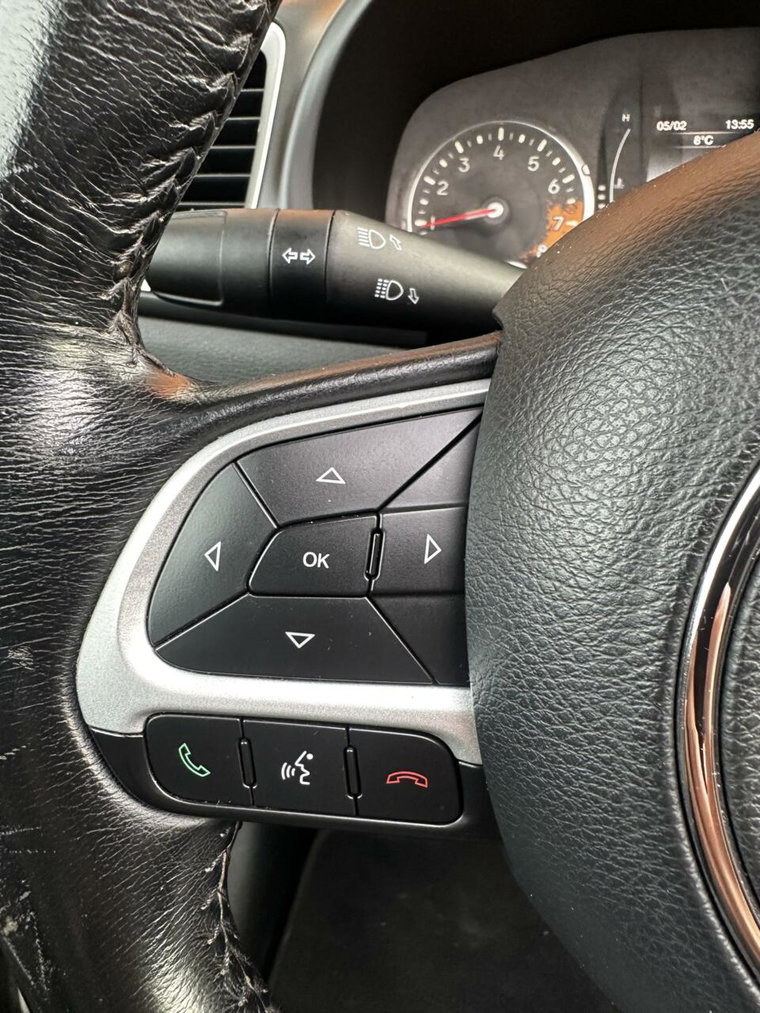 Vehicle Image 38