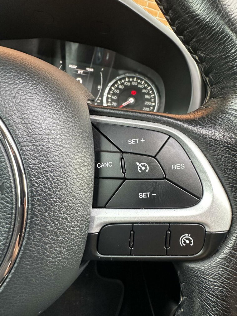 Vehicle Image 39