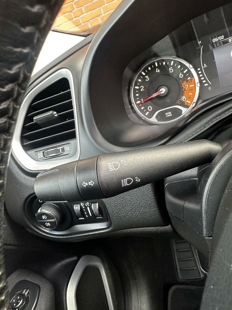 Vehicle Image 40