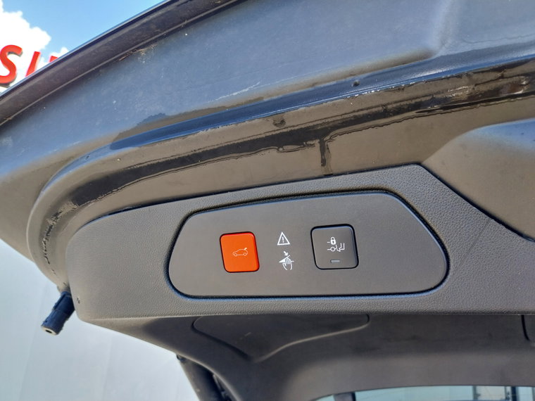 Vehicle Image 28
