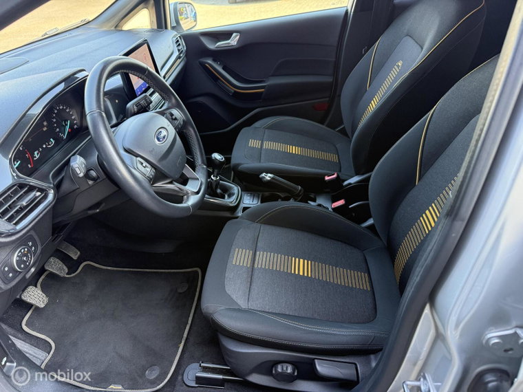 Vehicle Image 16