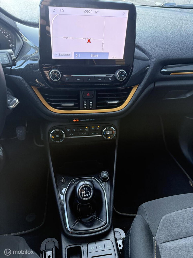 Vehicle Image 21