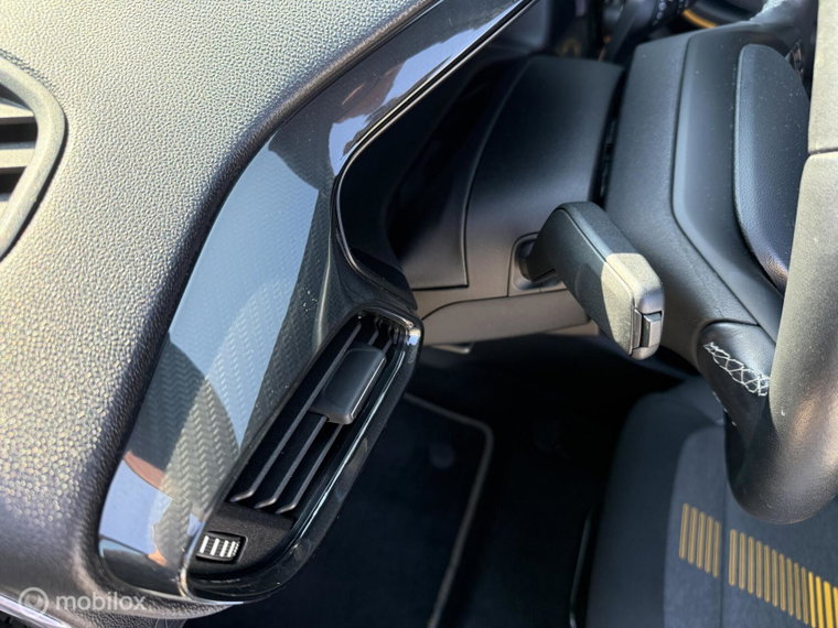 Vehicle Image 32
