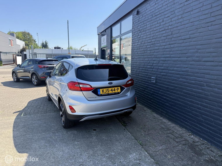 Vehicle Image 7
