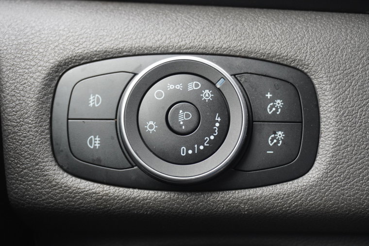 Vehicle Image 18