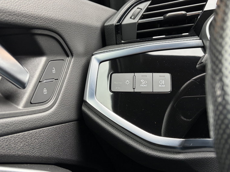 Vehicle Image 45