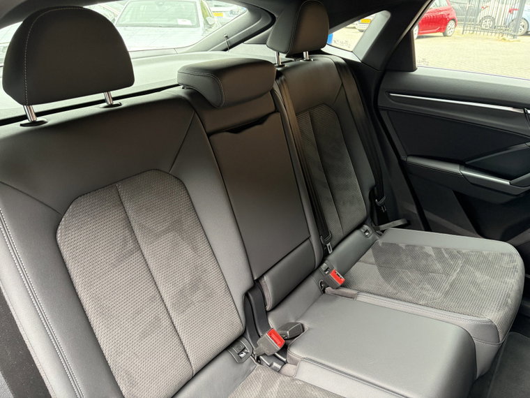Vehicle Image 53