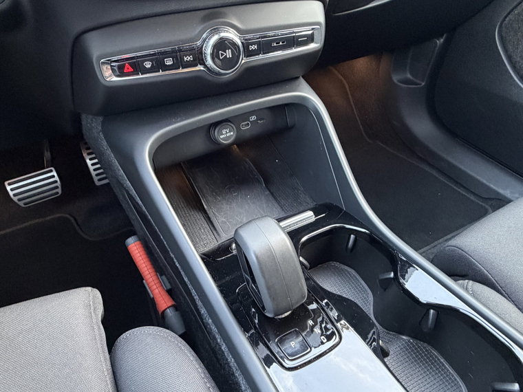 Vehicle Image 41