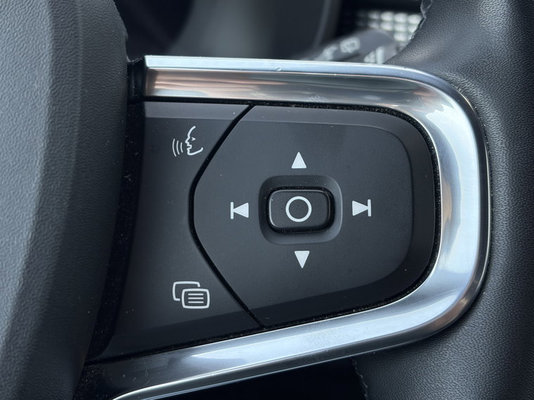 Vehicle Image 45