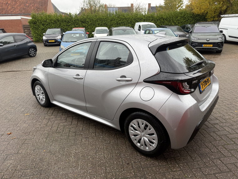 Vehicle Image 12