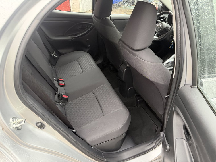 Vehicle Image 17