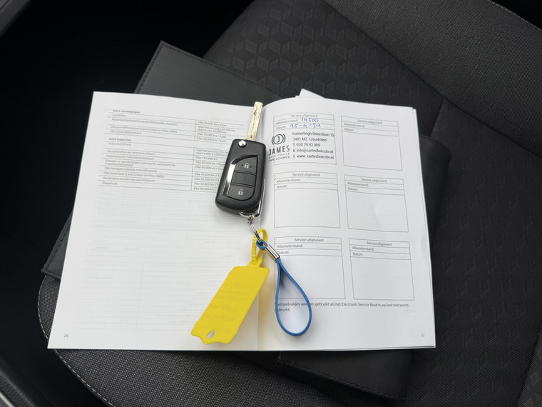 Vehicle Image 30