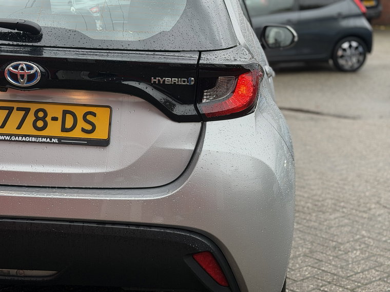 Vehicle Image 32