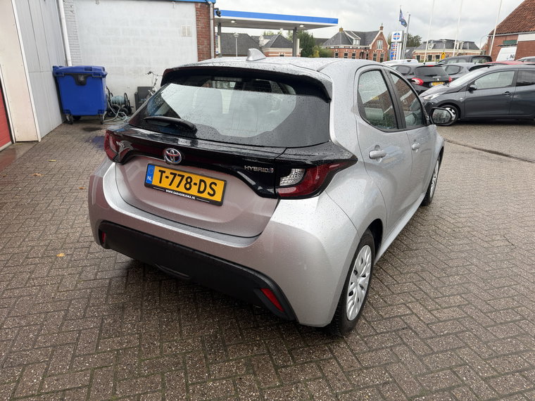 Vehicle Image 9