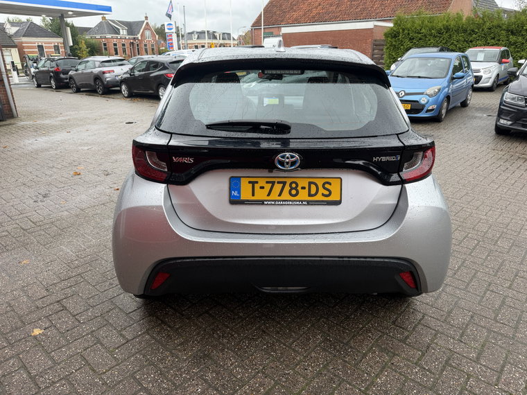 Vehicle Image 10
