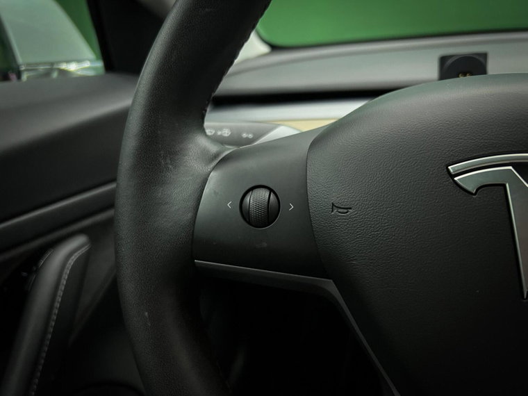 Vehicle Image 26