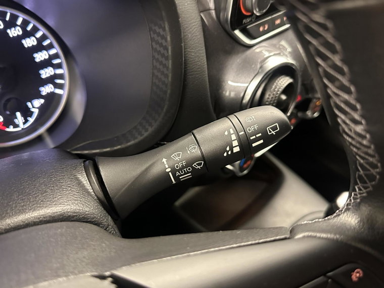 Vehicle Image 26