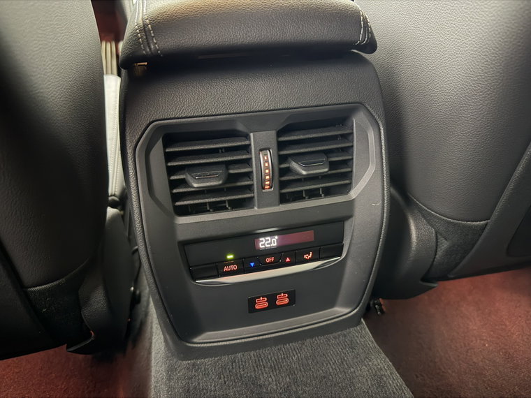 Vehicle Image 38